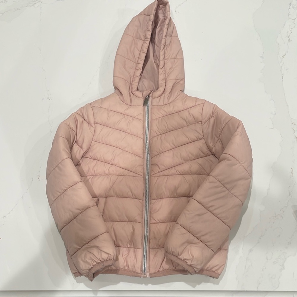 Girls light down soft pink jacket. Size 6/7